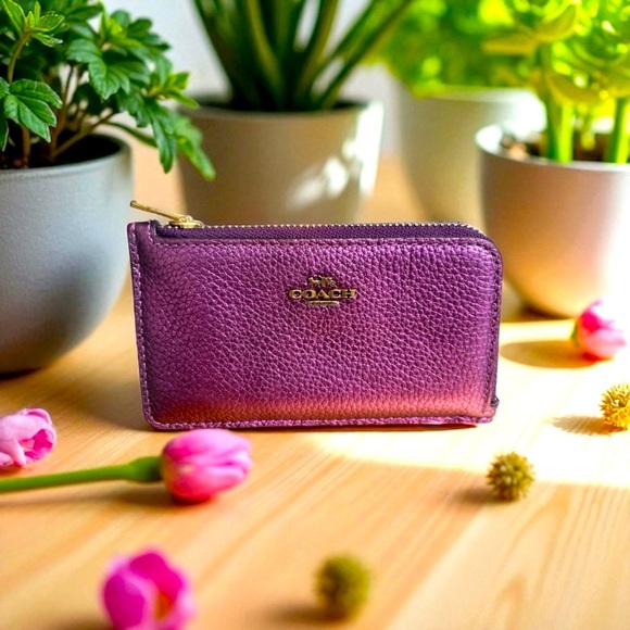 NWOT-COACH, Metallic Purple Leather L- zip card case (4 credit cards.) - Picture 1 of 5